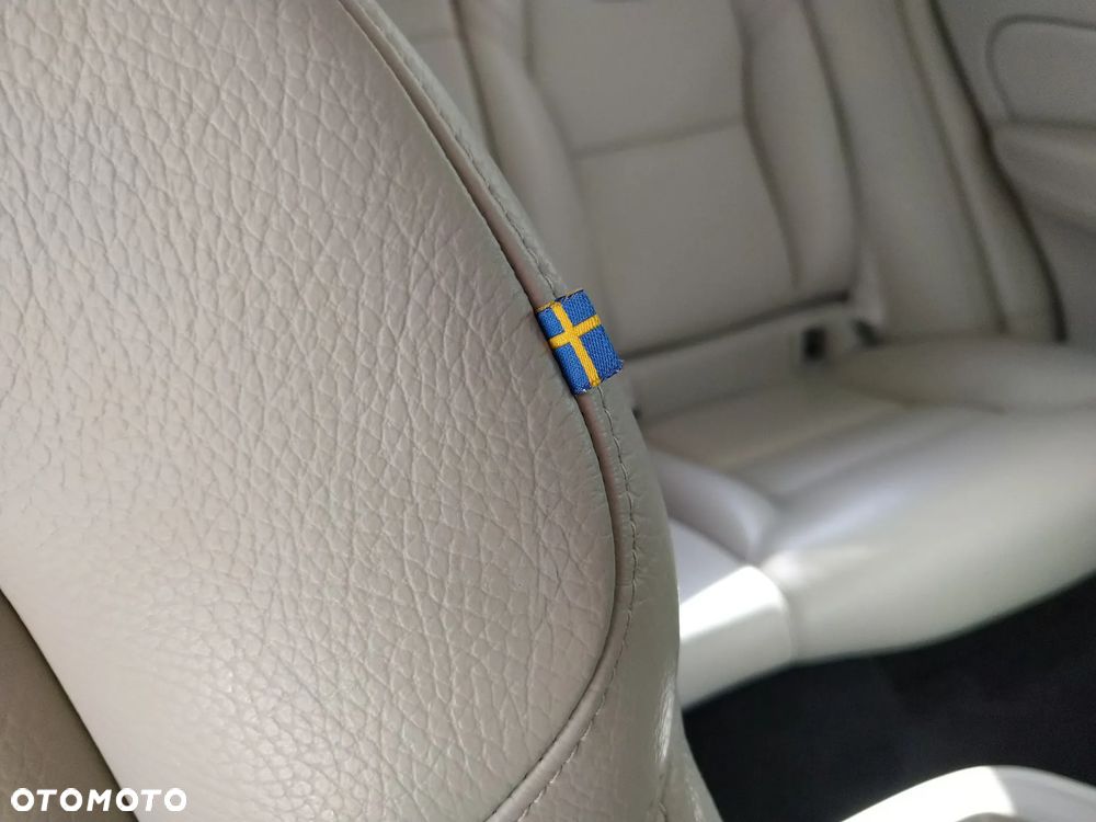 Volvo XC 60 D4 Inscription - 8