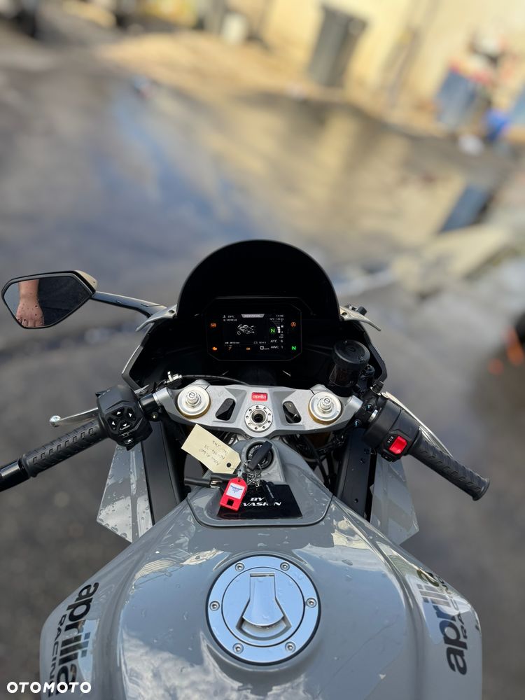 Aprilia Tuono - 16