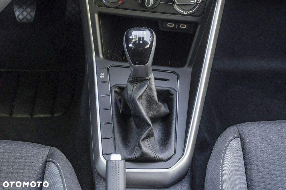 Volkswagen Polo - 24
