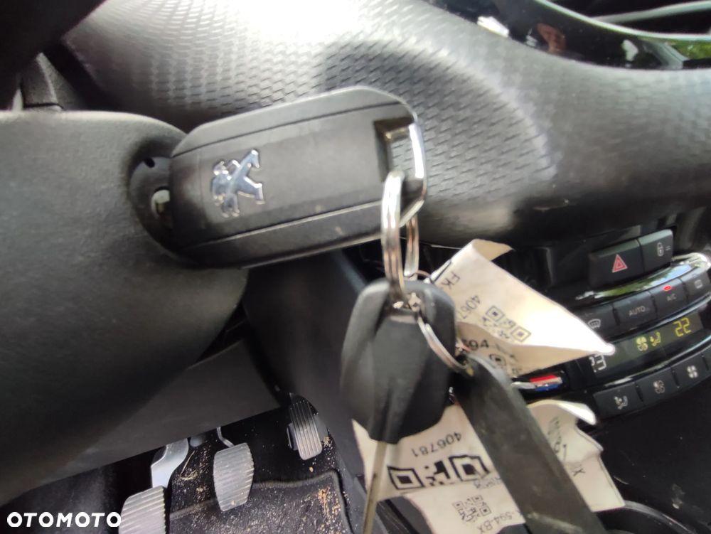 Peugeot 2008 1.5 BlueHDi Allure - 22