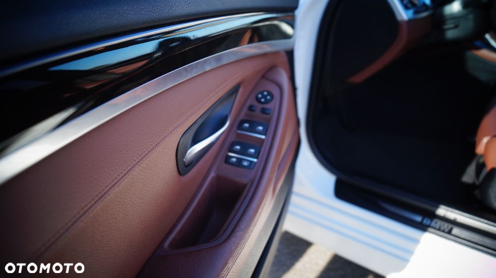 BMW Seria 5 520d - 12