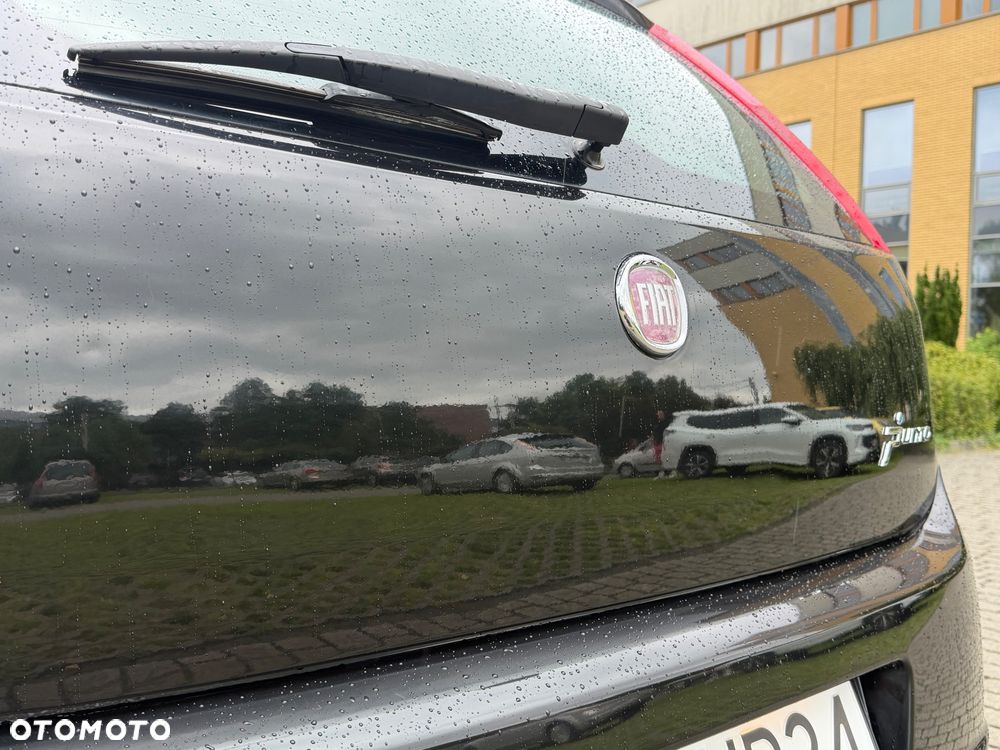 Fiat Grande Punto Actual 1.4 8V Estiva Blue&Me - 12