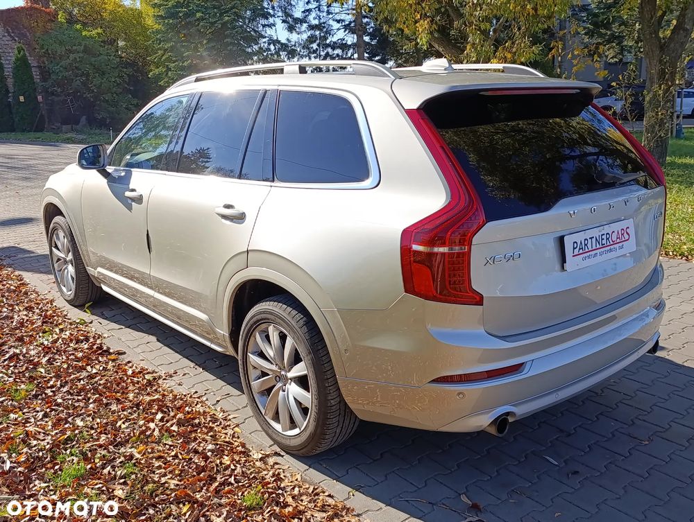 Volvo XC 90 D5 AWD Momentum - 3