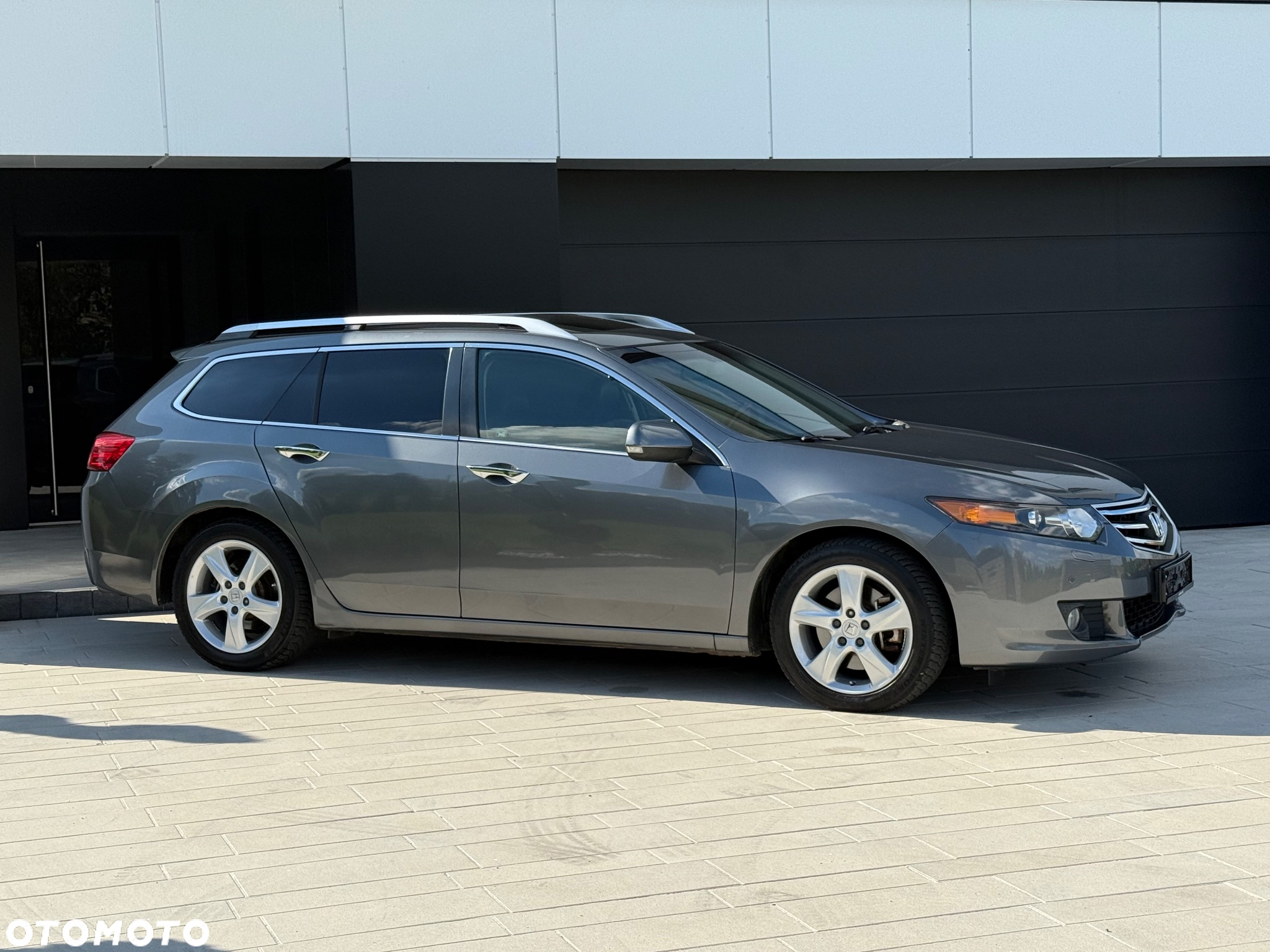 Honda Accord Tourer 2.4 Automatik Executive - 27