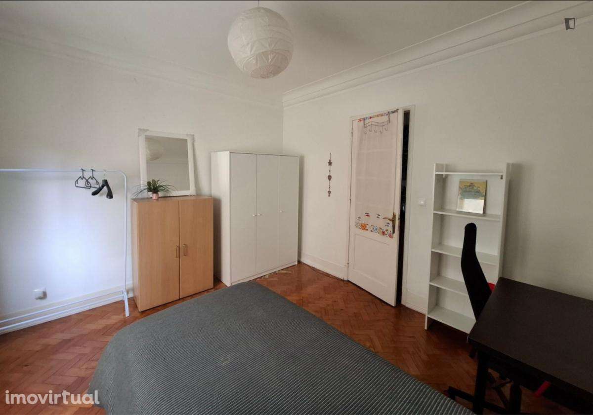 Quarto - localizado em Campolide Lisbon - Grande imagem: 4/24