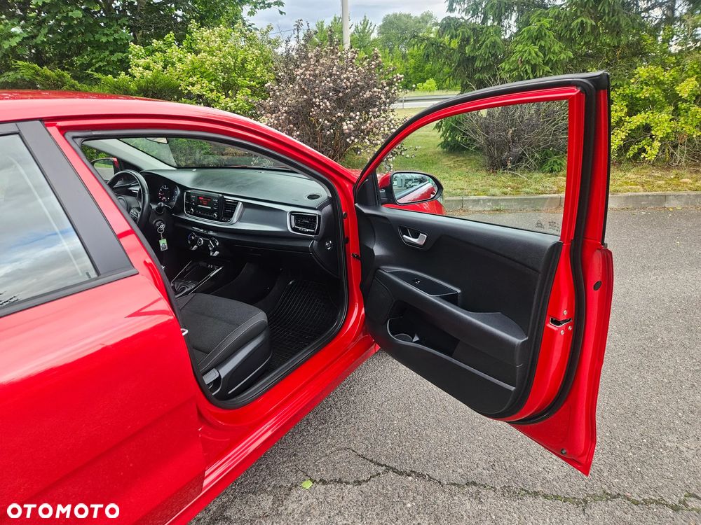 Kia Rio 1.2 Dream Team Edition - 30