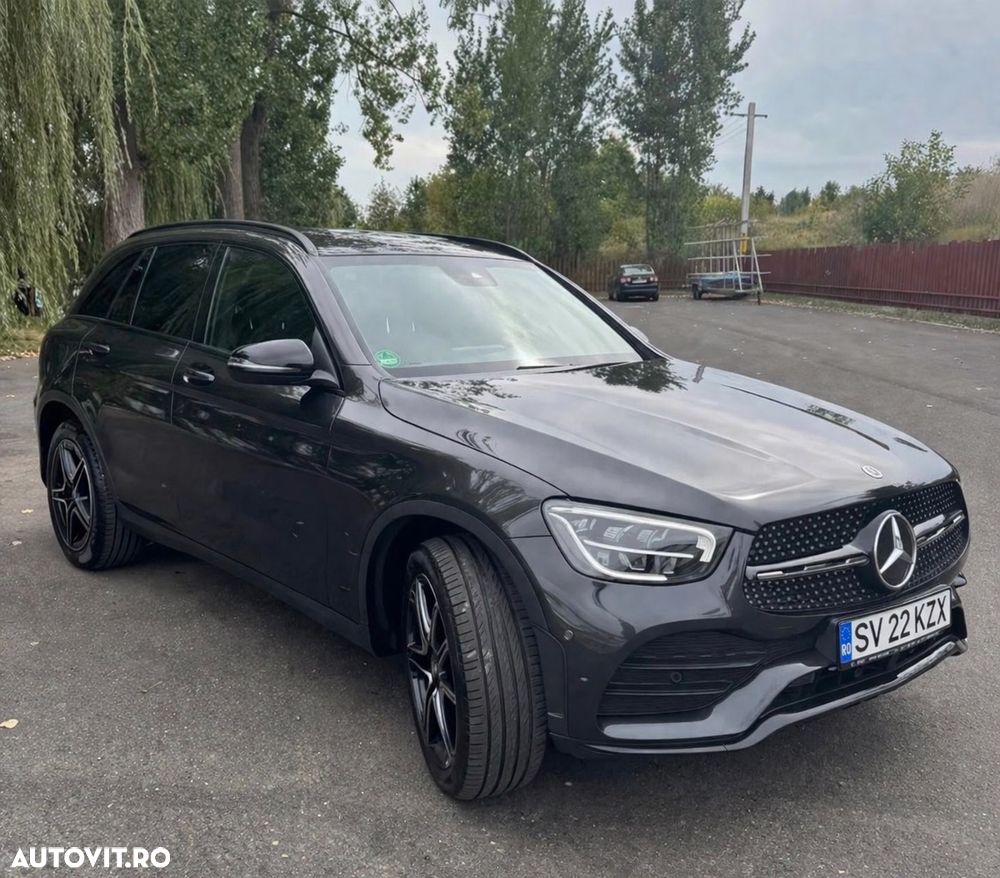 Mercedes-Benz GLC 200 4MATIC 9G-TRONIC AMG Line - 2