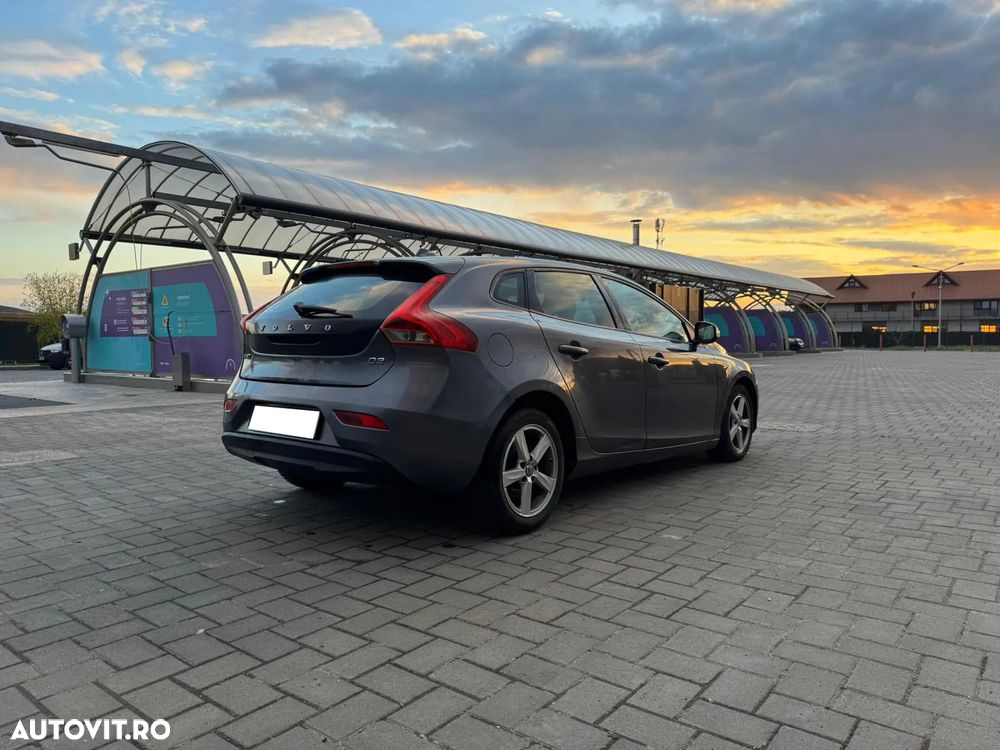Volvo V40 D2 Aut. Basic - 6