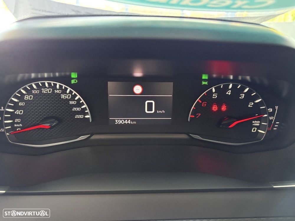 Peugeot 208 1.2 PureTech Active Pack - 11