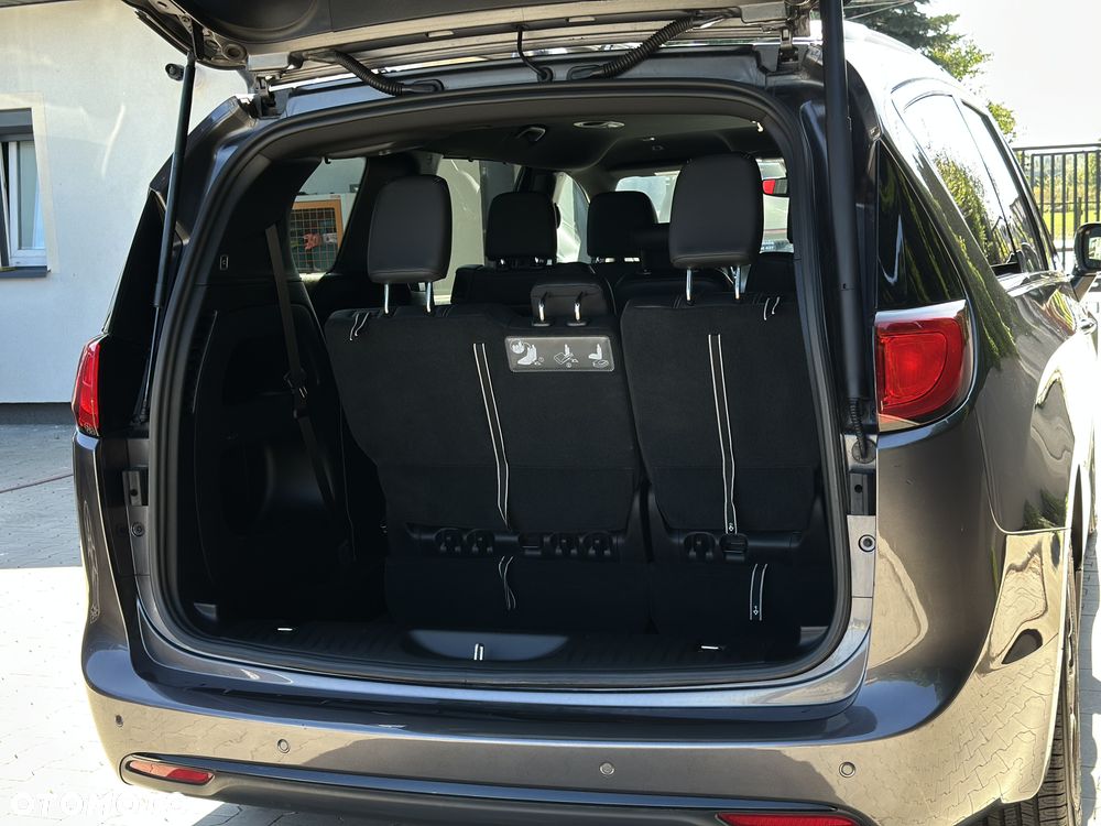 Chrysler Pacifica - 15