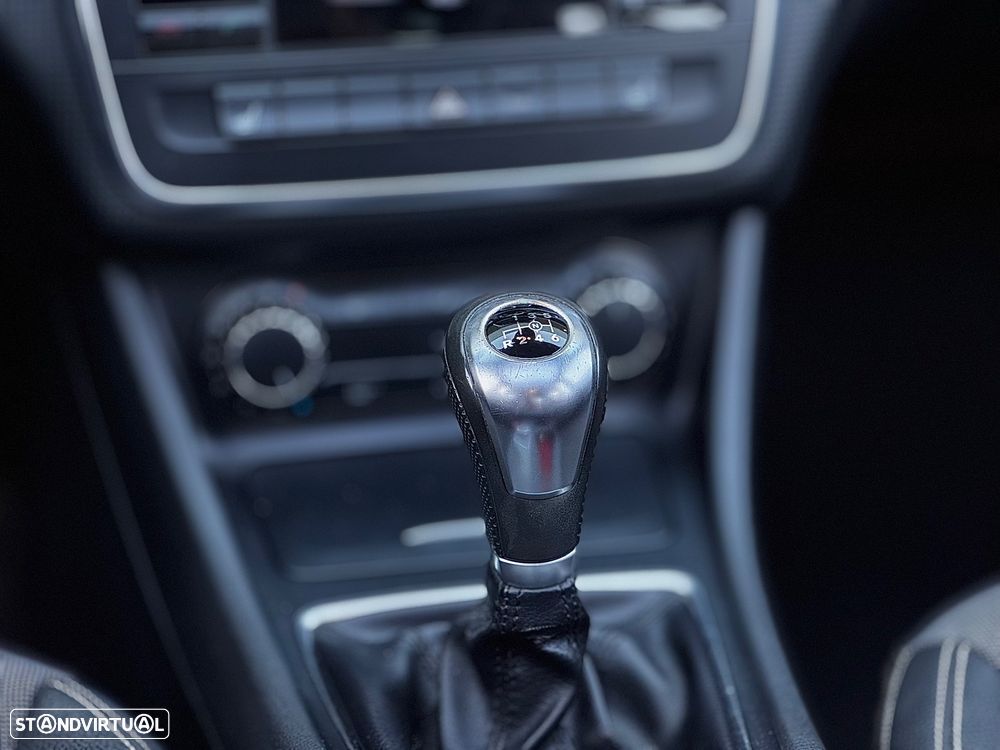 Mercedes-Benz A 180 (BlueEFFICIENCY) - 14