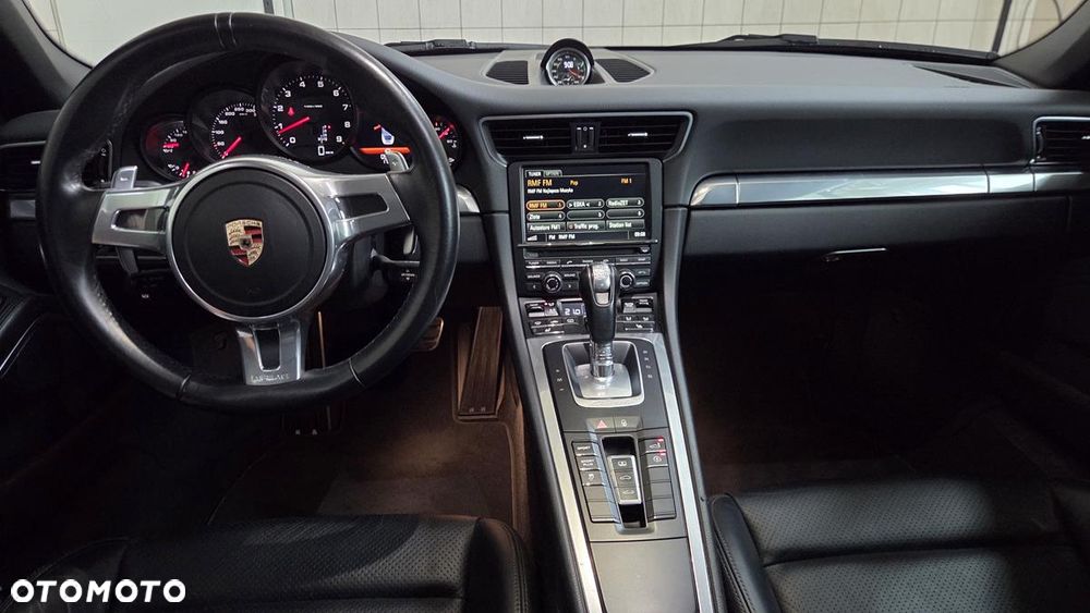 Porsche 911 Carrera Black Edition PDK - 18