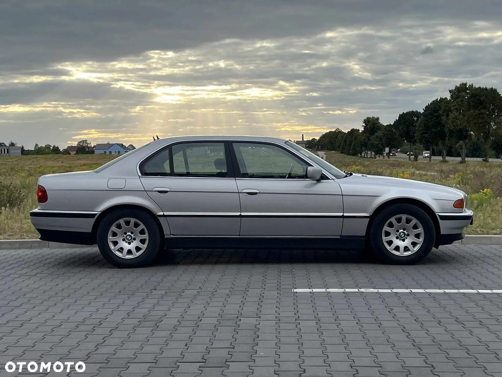BMW Seria 7 730d - 8