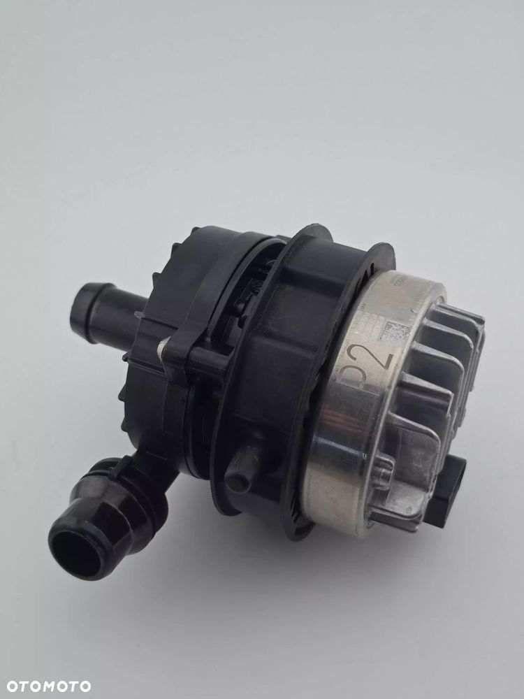 NOWA ORYGINALNA POMPA WODY VOLVO EX90 POLESTAR 3 32435901 - 1