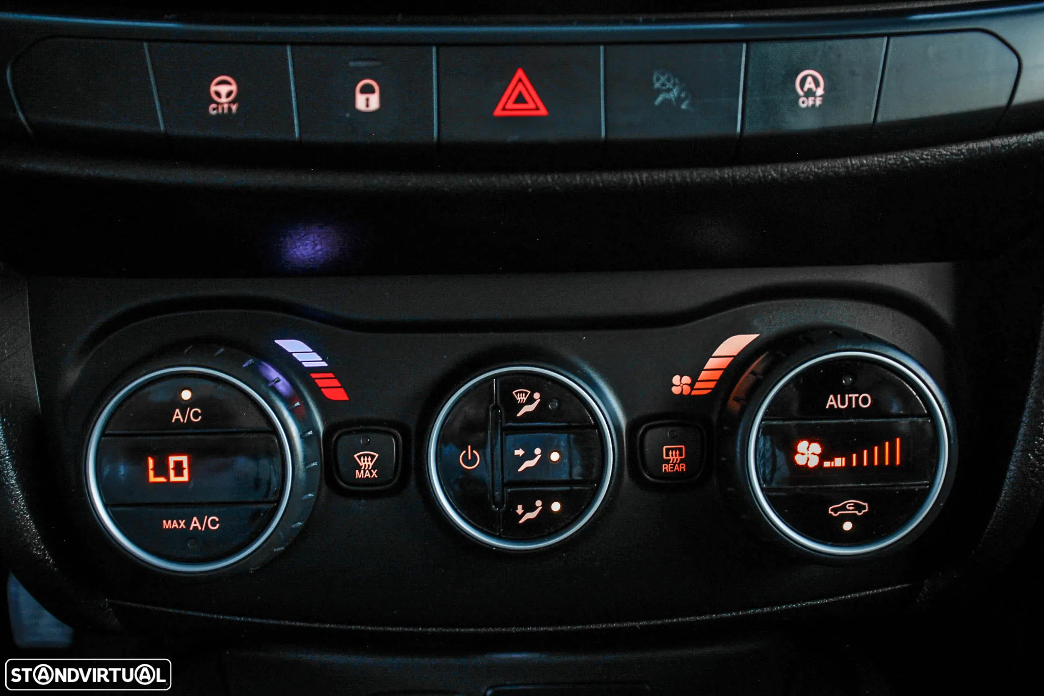 Fiat Tipo Station Wagon 1.6 M-Jet Lounge - 41