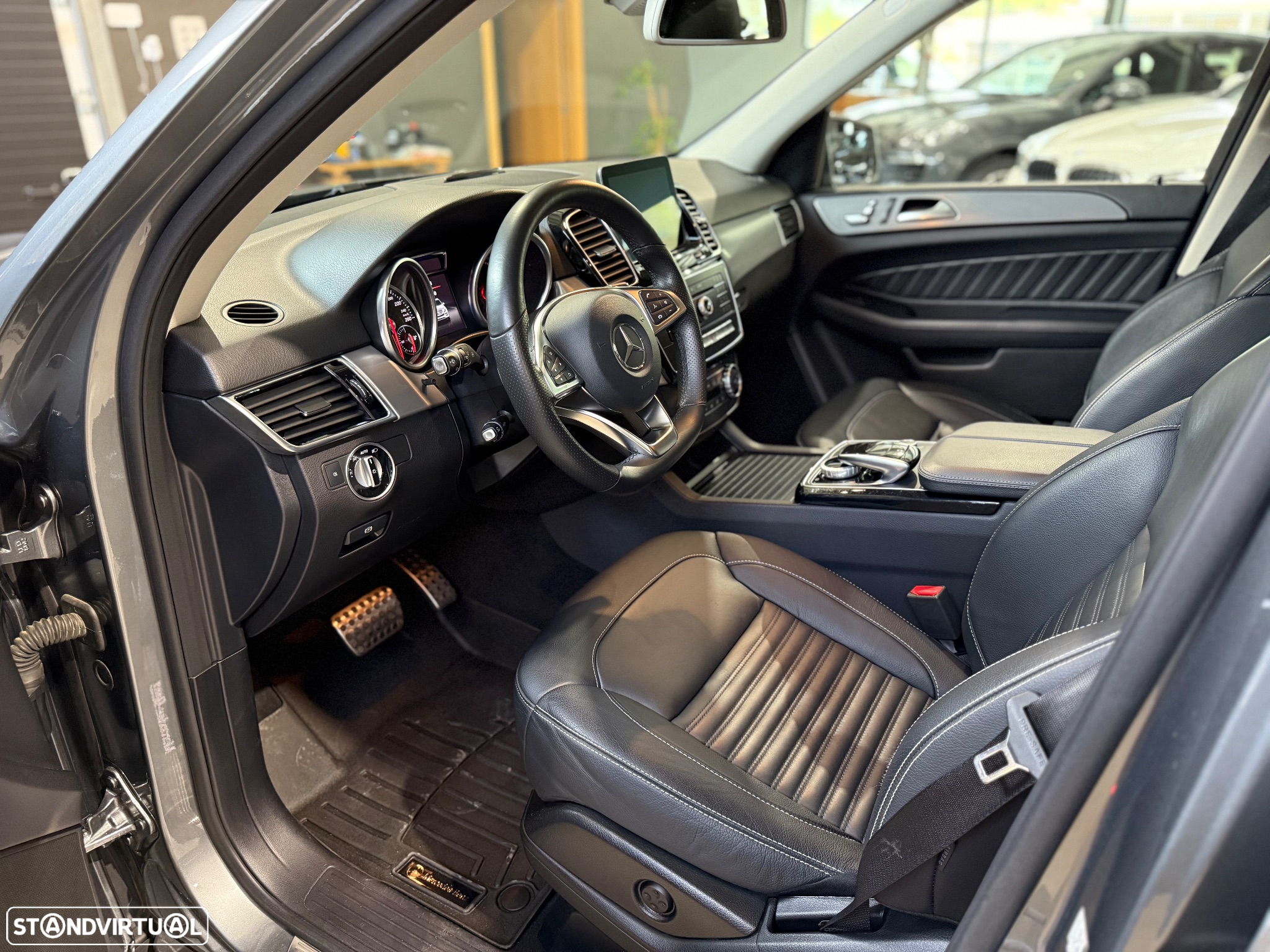Mercedes-Benz GLE 350 d 4Matic 9G-TRONIC AMG Line - 20