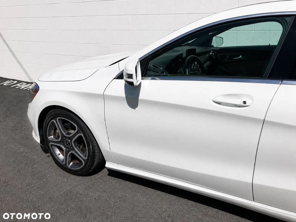 Mercedes-Benz CLA 250 4-Matic AMG Line - 5