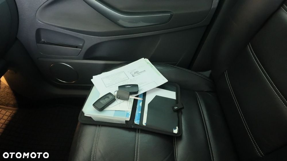 Ford Kuga 2.0 TDCi 2x4 Titanium - 31