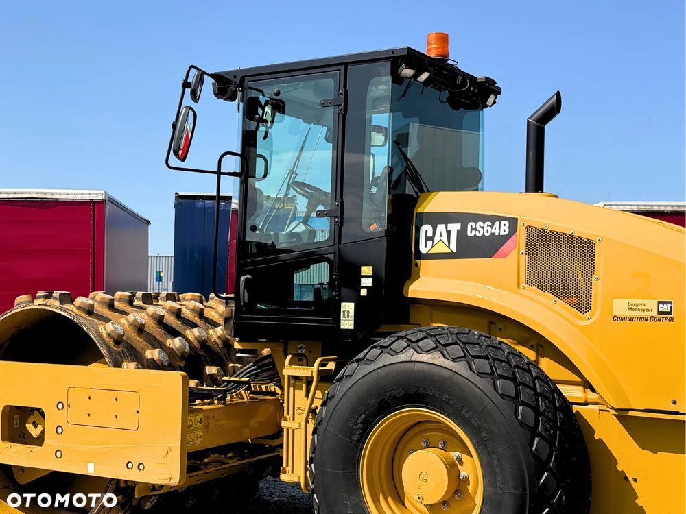 Caterpillar WALEC WIBRACYJNY / CS64B / KLIMATYZACJA / CAT - 14