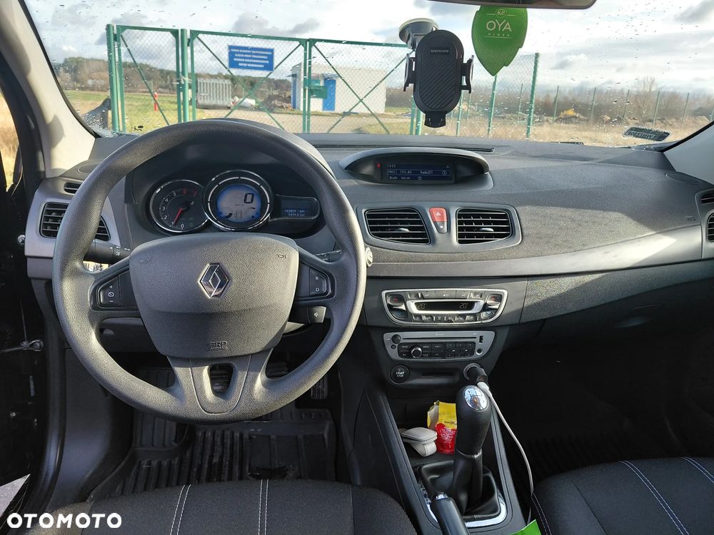 Renault Fluence 1.6 16V Limited - 11