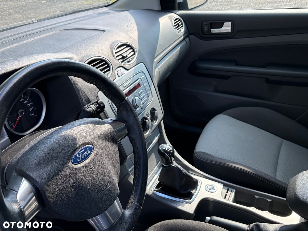 Ford Focus 1.6 16V Ambiente - 15