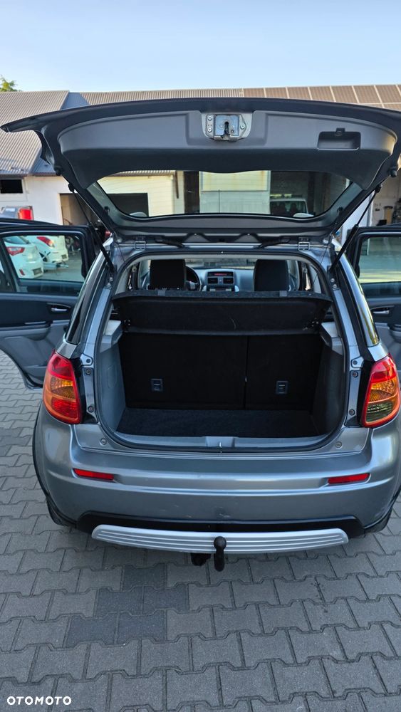 Suzuki SX4 1.6 GS / Premium 4WD - 24