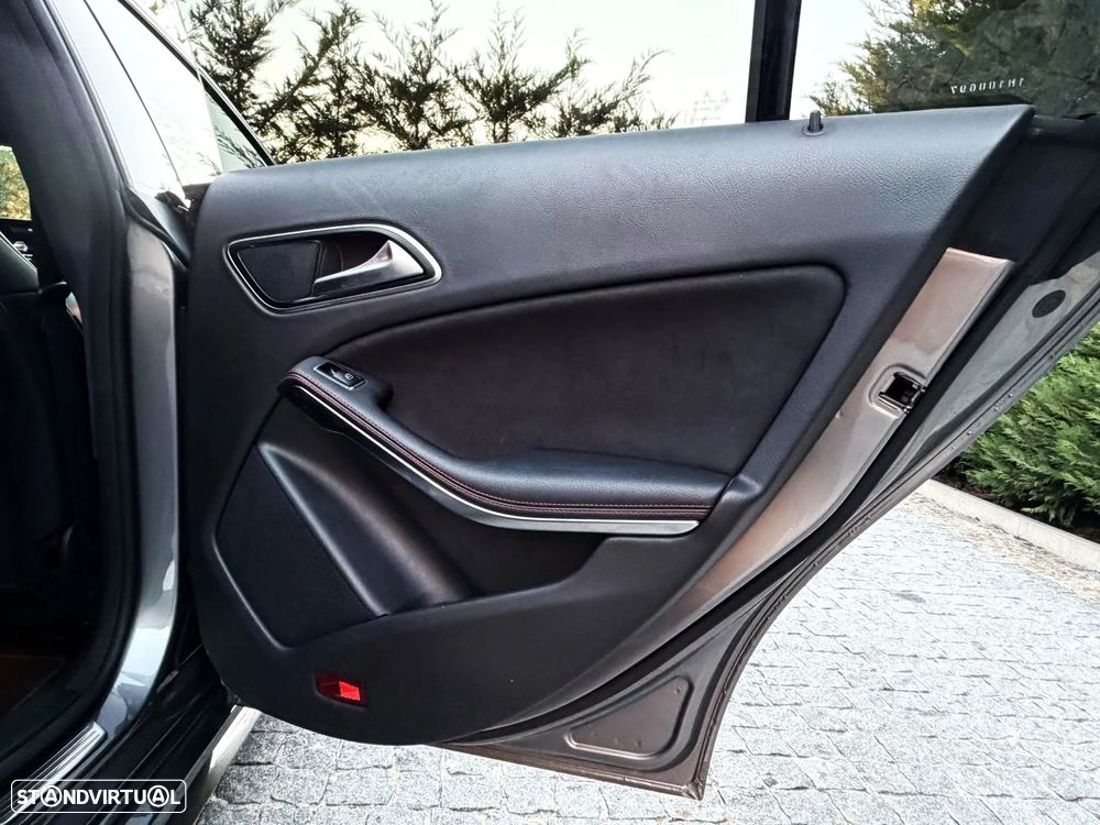 Mercedes-Benz CLA 220 d 7G-DCT AMG Line - 27
