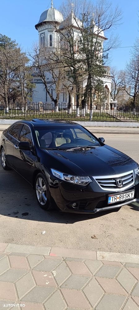Honda Accord 2.0i MT Executive - 4
