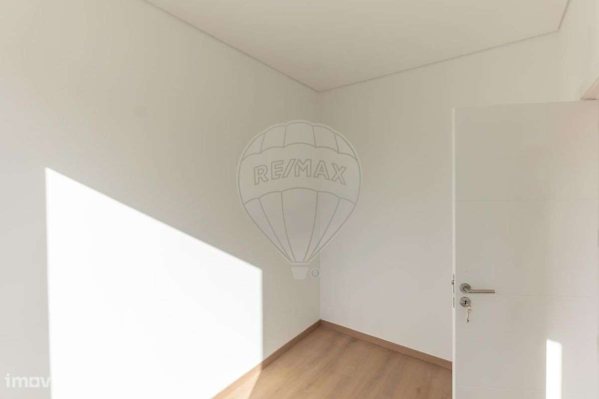 Apartamento T1 para arrendamento - Grande imagem: 2/10