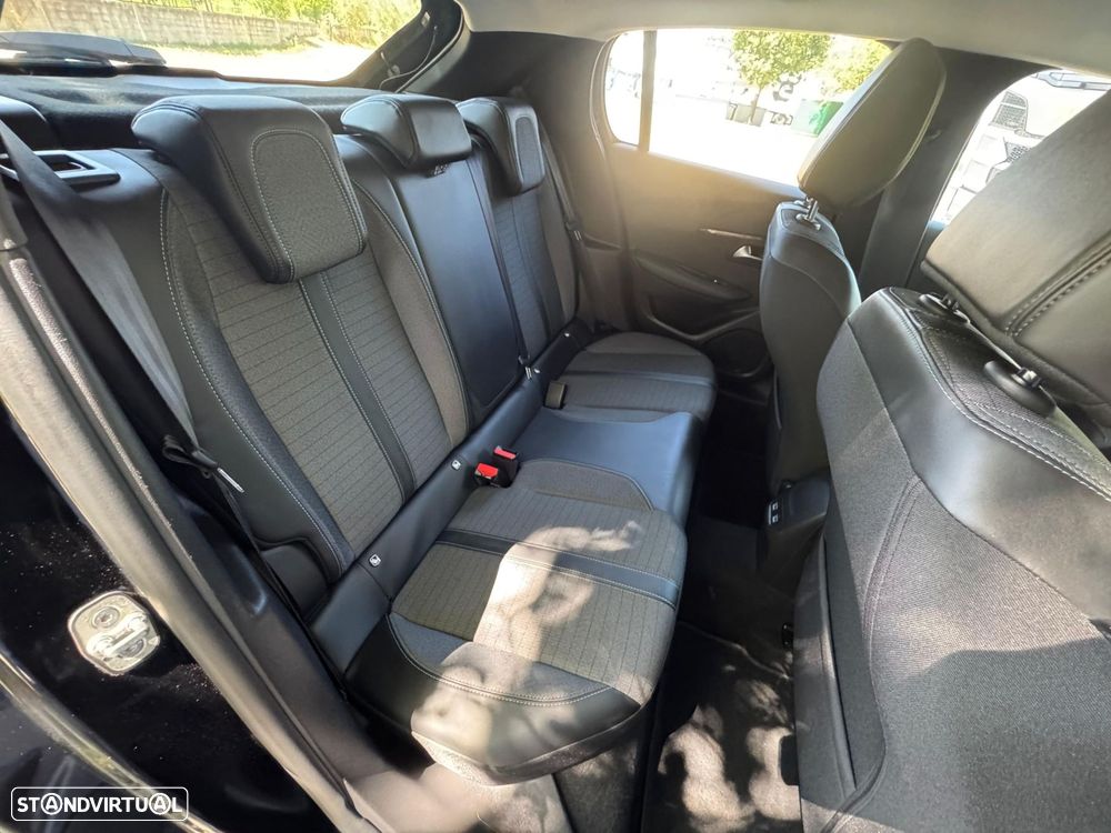 Peugeot 208 1.2 PureTech Allure - 27