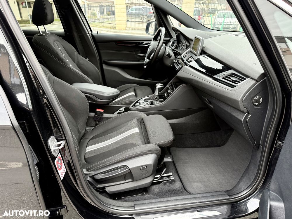 BMW Seria 2 218d Sport-Aut. Sport Line - 19