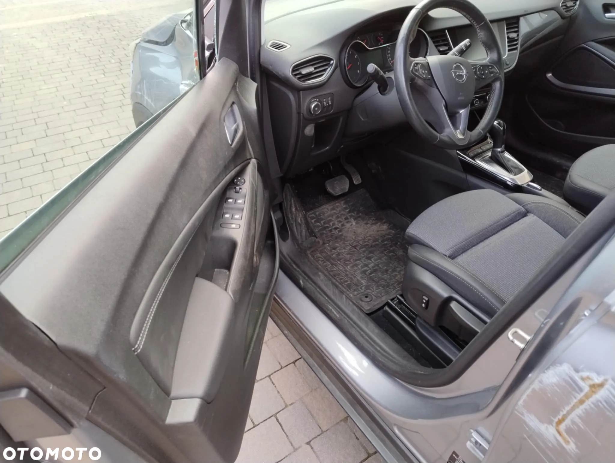 Opel Crossland X - 13