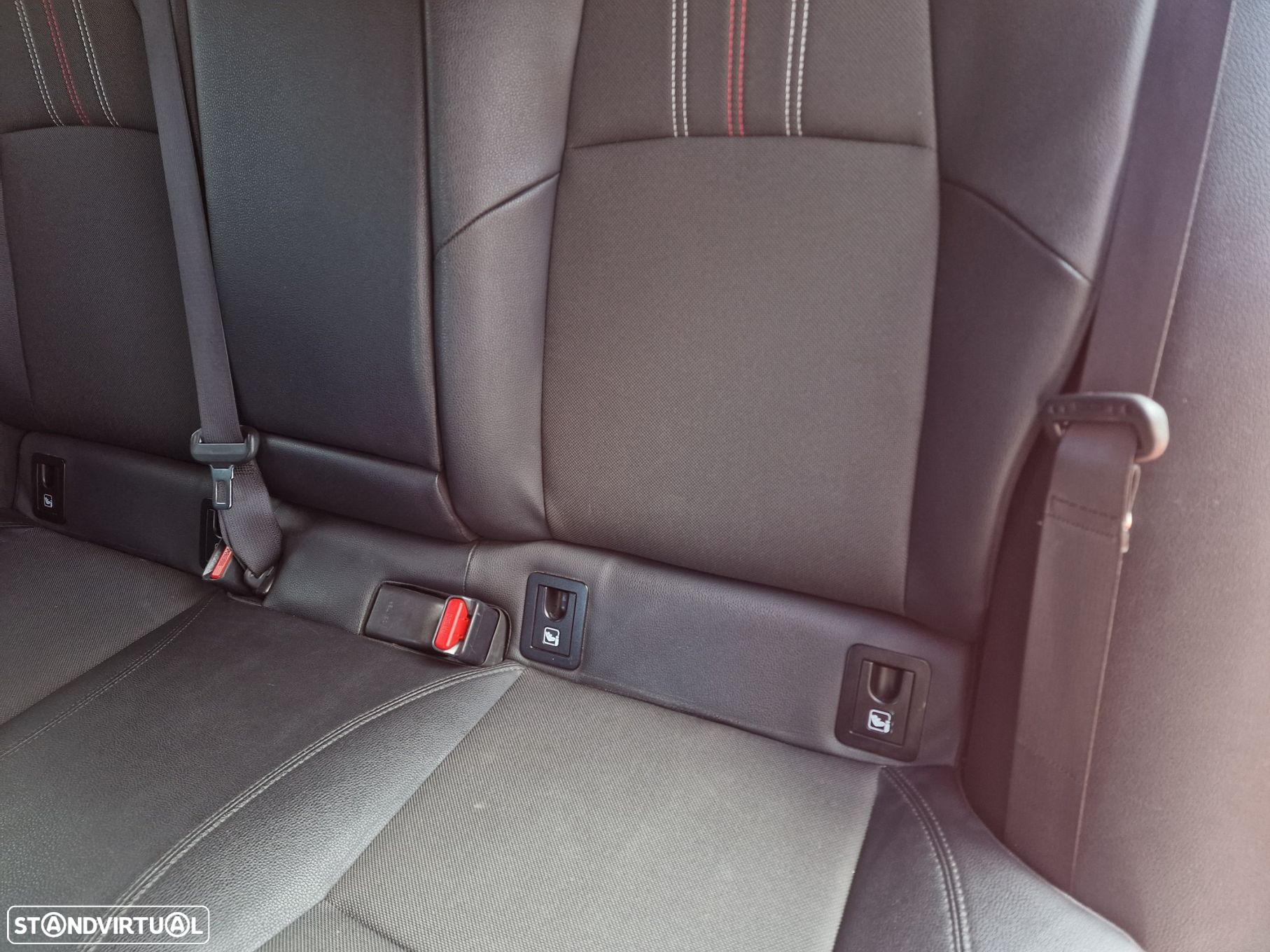 Toyota Corolla 1.8 Hybrid GR-Sport - 13
