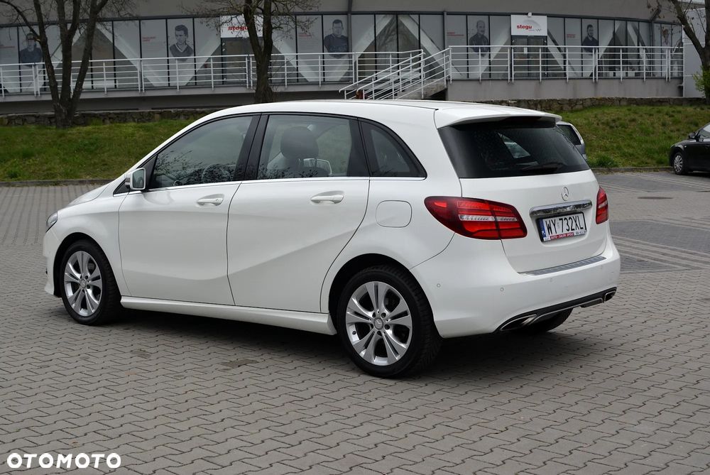 Mercedes-Benz Klasa B 200 7G-DCT Urban - 4