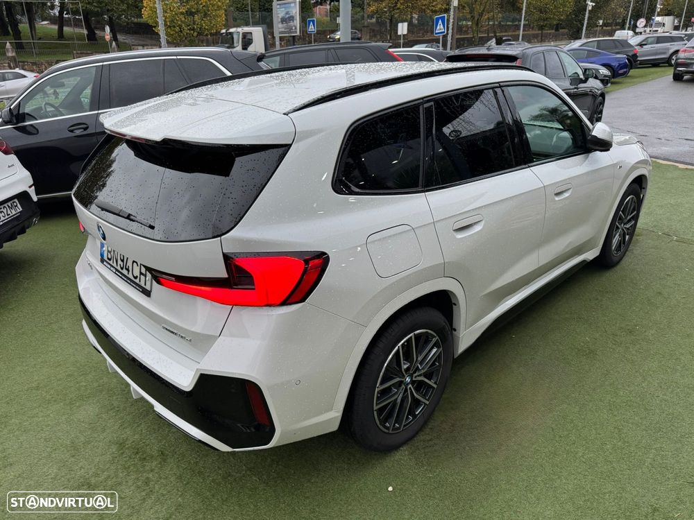 BMW X1 sDrive18d Pack Desportivo M - 12