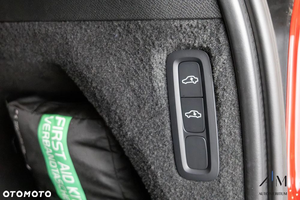 Volvo XC 90 B5 D AWD Ultimate Bright - 38