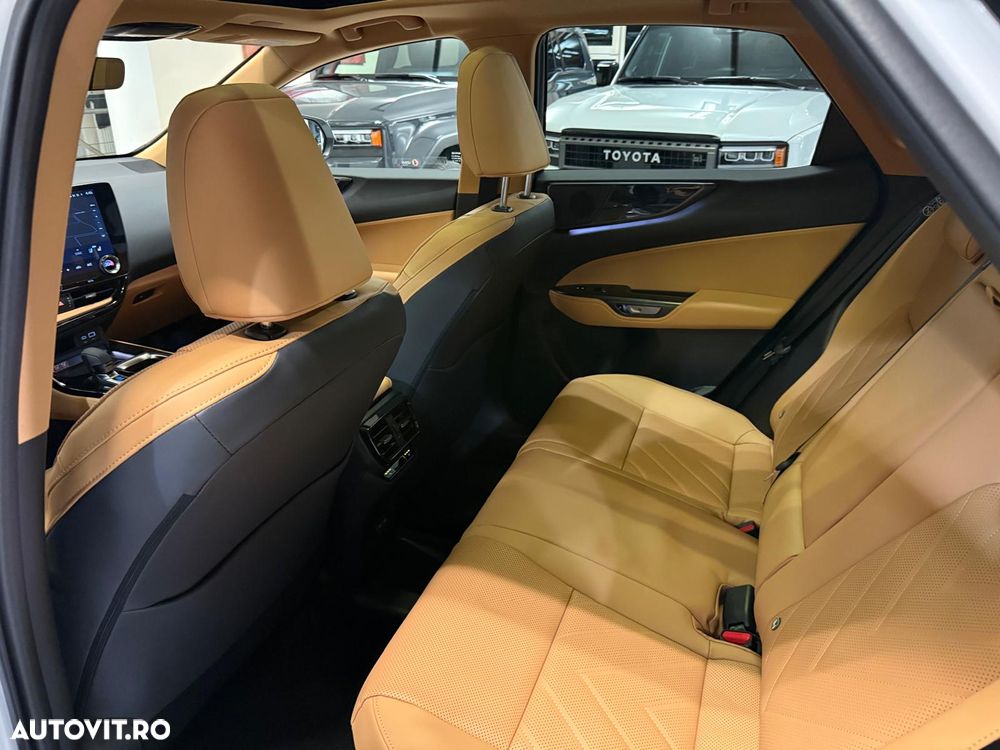 Lexus Seria NX 450h+ E-FOUR F SPORT - 15