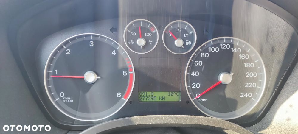 Ford Focus 1.8 TDCi Trend - 4