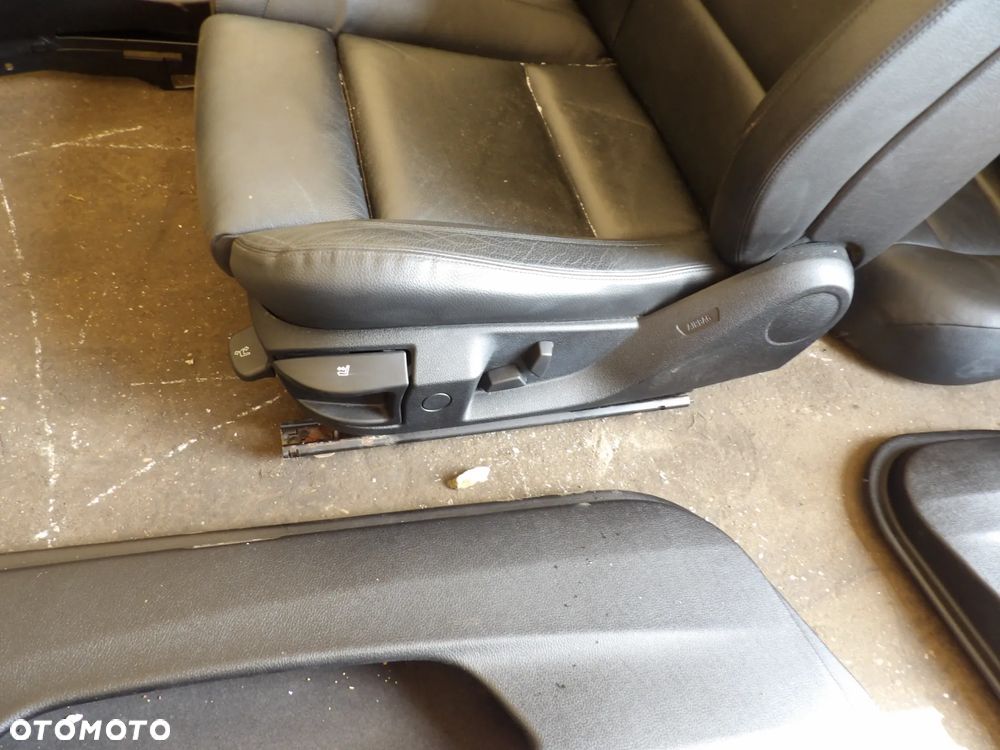 BMW - F11 - ZESTAW KANAP , FOTELI I BOCZKÓW - UK - 8