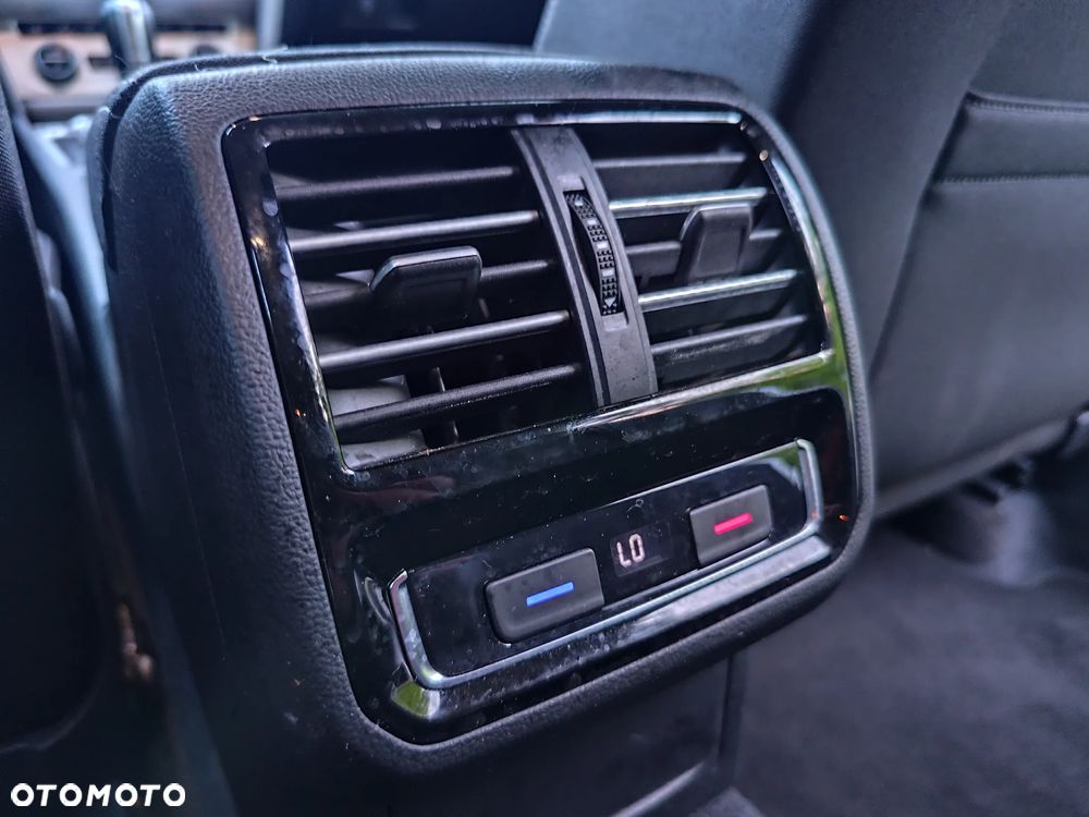 Volkswagen Passat 2.0 TDI (BlueMotion Technology) DSG Comfortline - 33