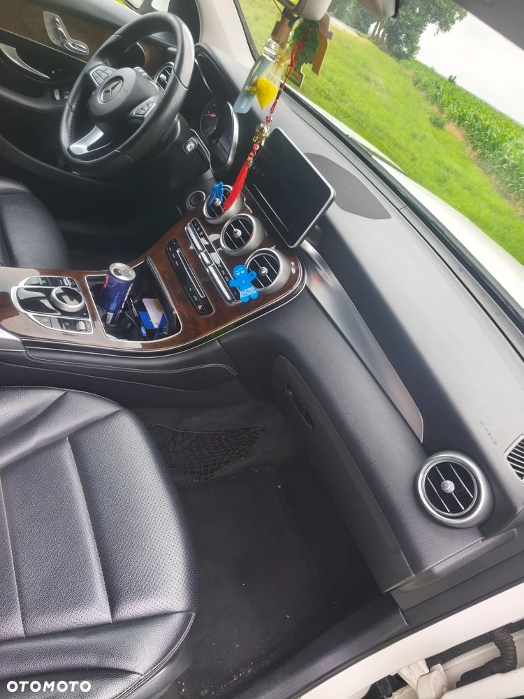 Mercedes-Benz GLC 300 4Matic 9G-TRONIC - 13
