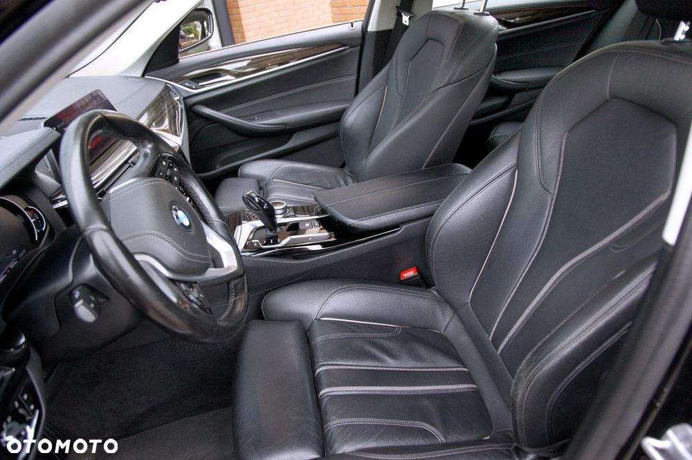 BMW Seria 5 520d xDrive Luxury Line - 17