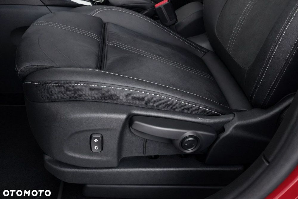 Opel Crossland X - 16