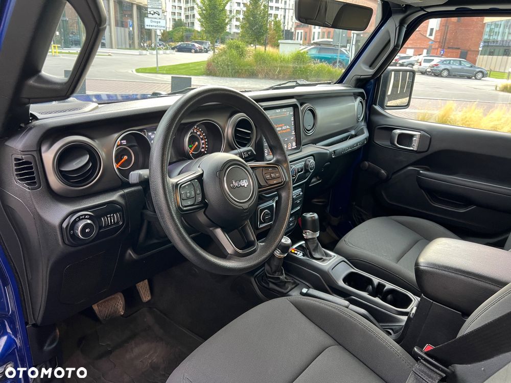 Jeep Wrangler - 15