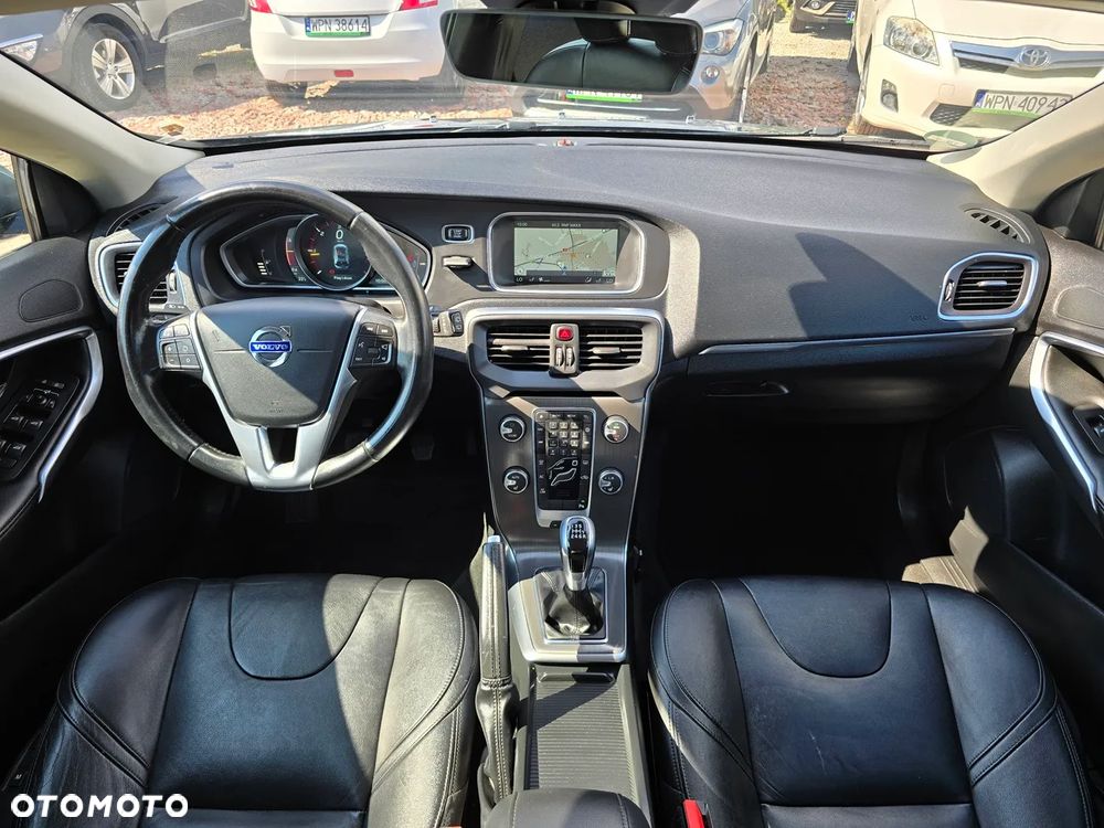 Volvo V40 D4 Summum - 11