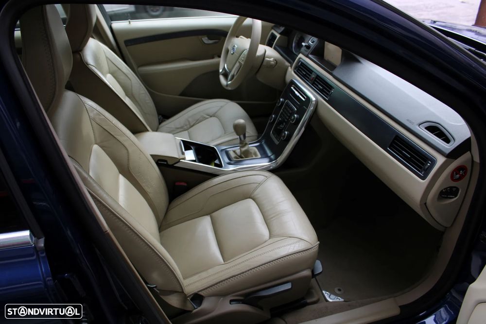 Volvo XC 70 2.0 D3 Drive V.Ocean Race Start/Stop - 29
