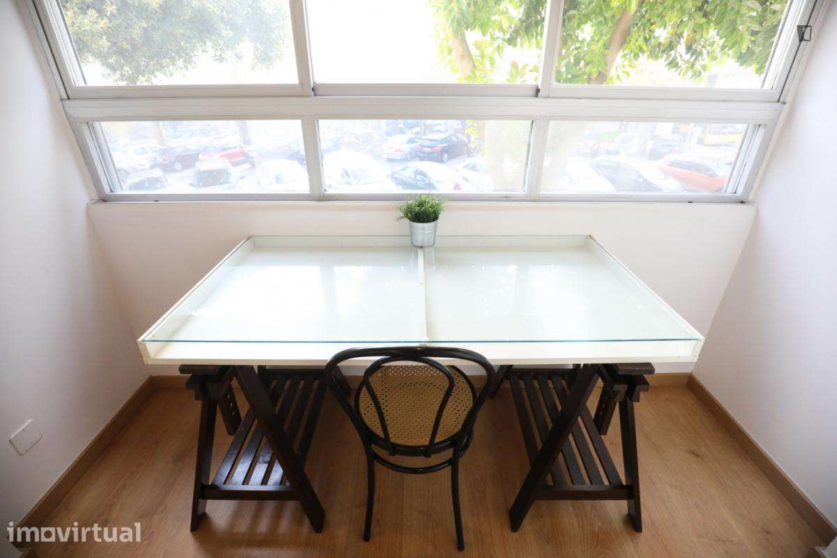 Quarto - localizado em Olaias Lisbon - Grande imagem: 5/39
