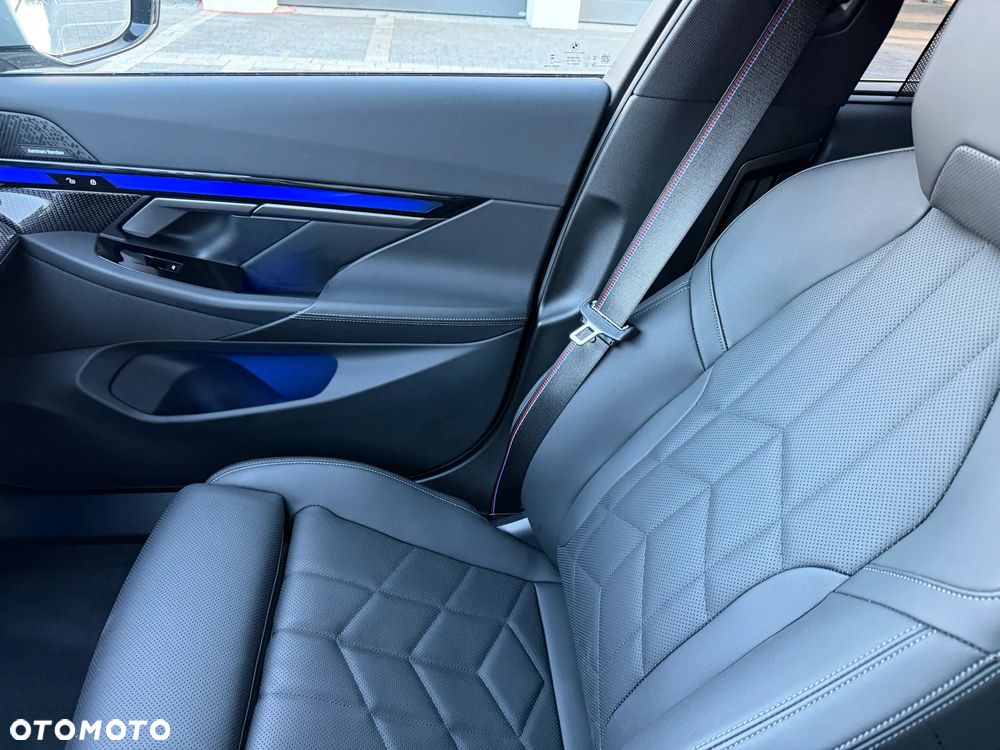 BMW Seria 5 540d xDrive mHEV M Sport - 28