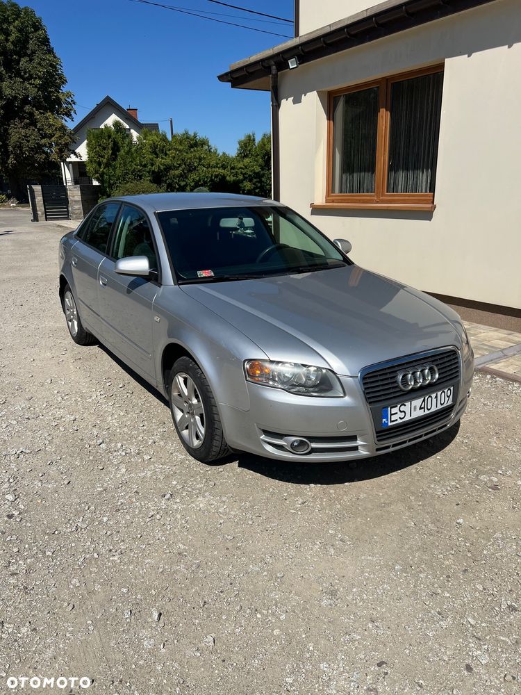 Audi A4 Limousine - 1