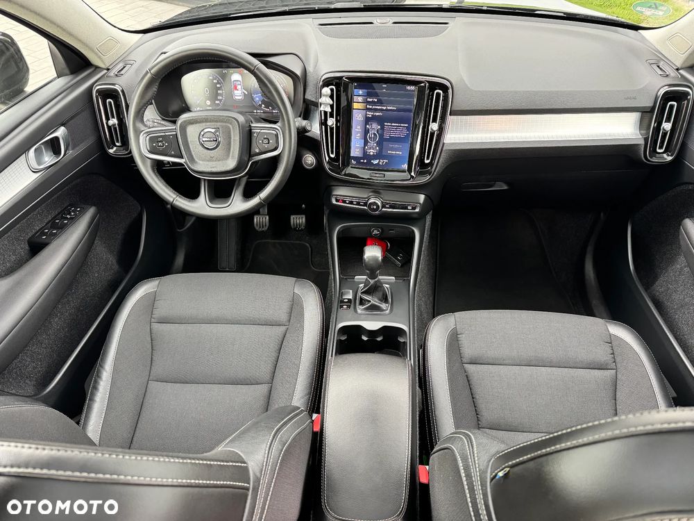 Volvo XC 40 T3 Momentum - 8